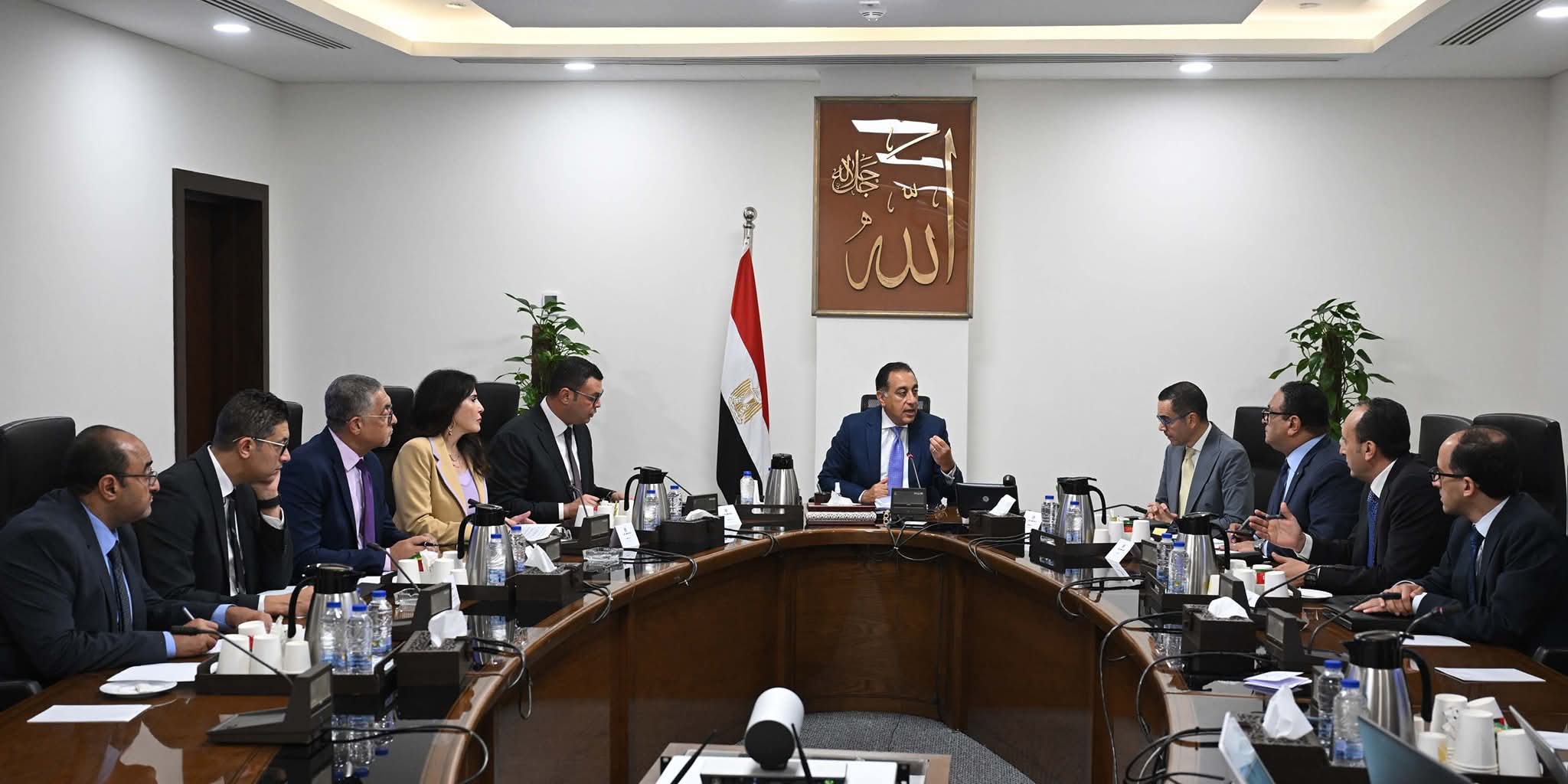 مدبولى يستعرض ملامح النسخة النهائية من مشروع قانون المناطق المركزية للمال والأعمال