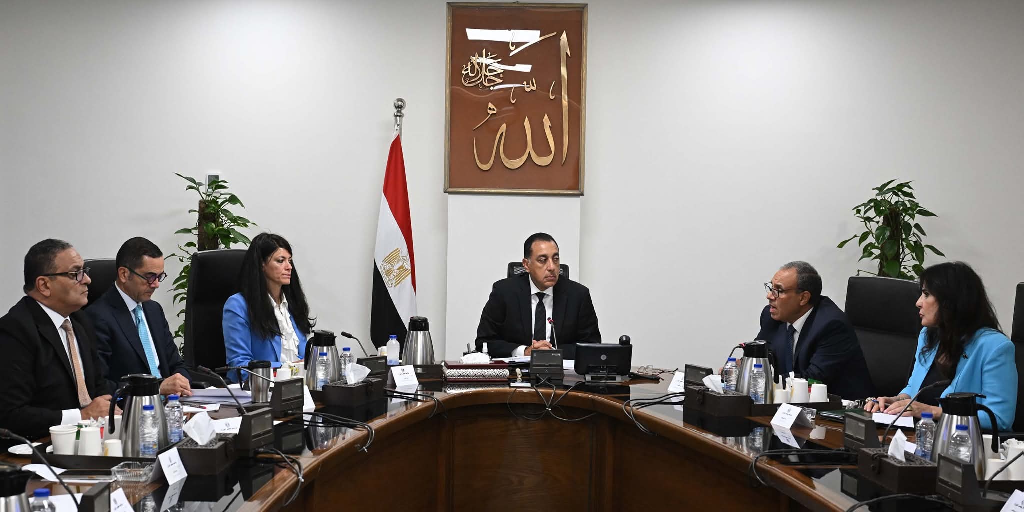 رئيس الوزراء يتابع جهود دعم وتعزيز أوجه التعاون الاقتصادى المصرى الأمريكى 
