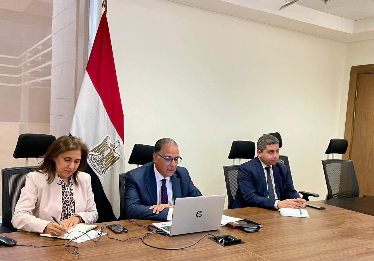 نائب وزير الخارجى يلتقى بأبناء الجالية المصرية فى لوس أنجلوس