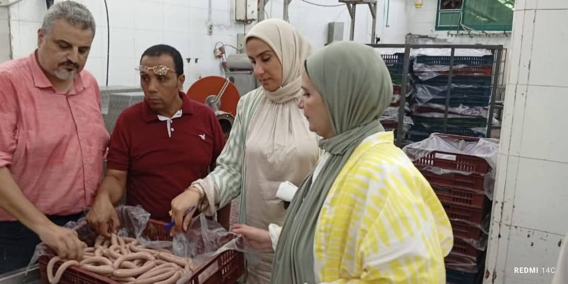 ضبط 7 أطنان مصنعات لحوم غير صالحة للاستهلاك بجمصة