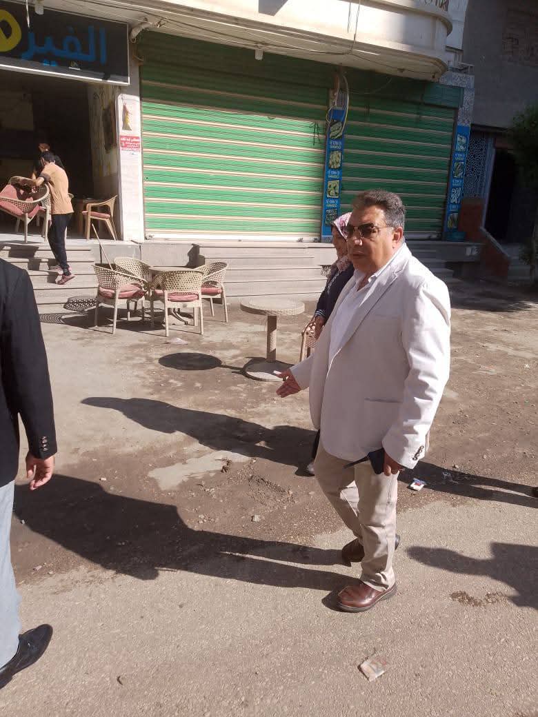 محافظ الدقهلية يشكر عمال النظافة ويوجه بإزالة مخالفات الأبراج فورًا..بطلخا