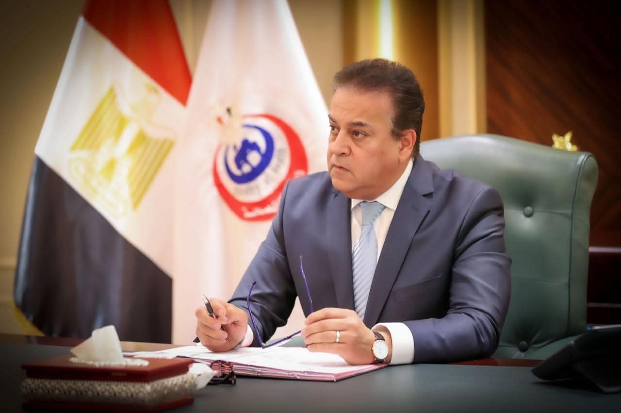 وزير الصحة يعتمد حركة مديرى ووكلاء مديريات الشئون الصحية بمحافظات الجمهورية