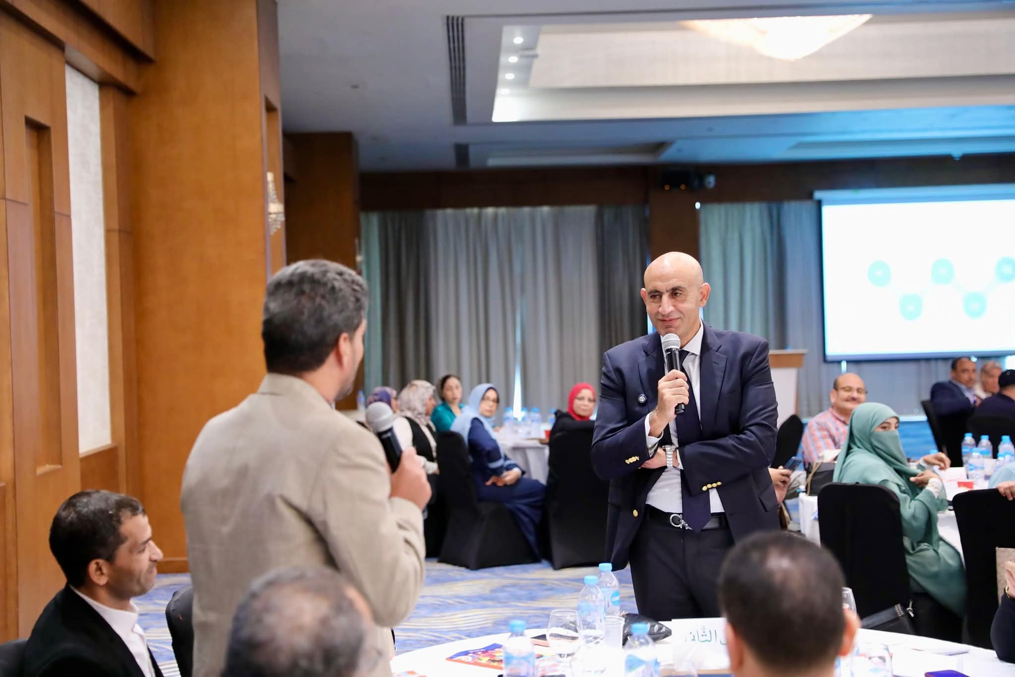 انطلاق البرنامج التدريبي الموسع لمعلمي اللغة العربية عن المناهج المطورة بالتعاون مع منظمة اليونيسف