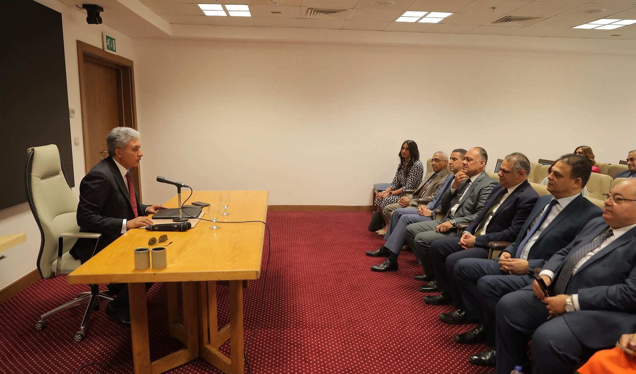 وزير السياحة يلتقى أكثر من 20 سفيرا وقنصلا عاما من الموفدين لتمثيل مصر بالخارج