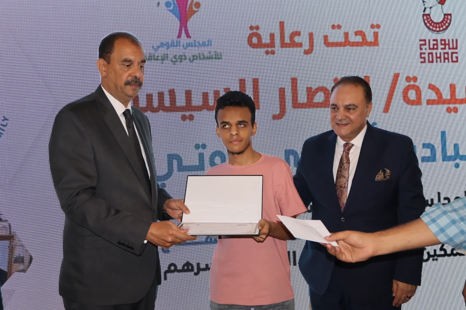 محافظ سوهاج يطلق المرحلة الثالثة من مبادرة "أسرتى قوتى"