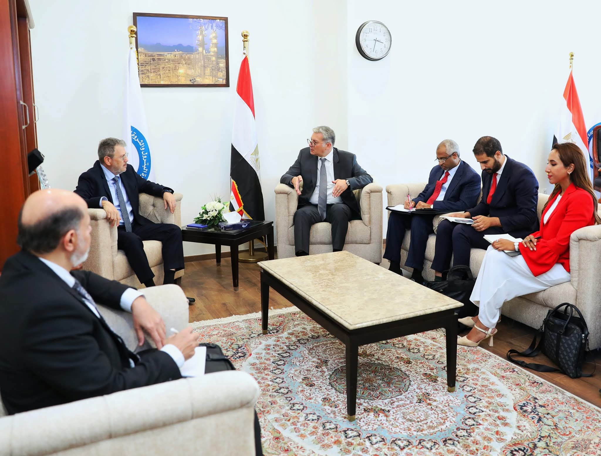 وزير البترول يلتقى الرئيس التنفيذي للمؤسسة الدولية الإسلامية لتمويل التجارة