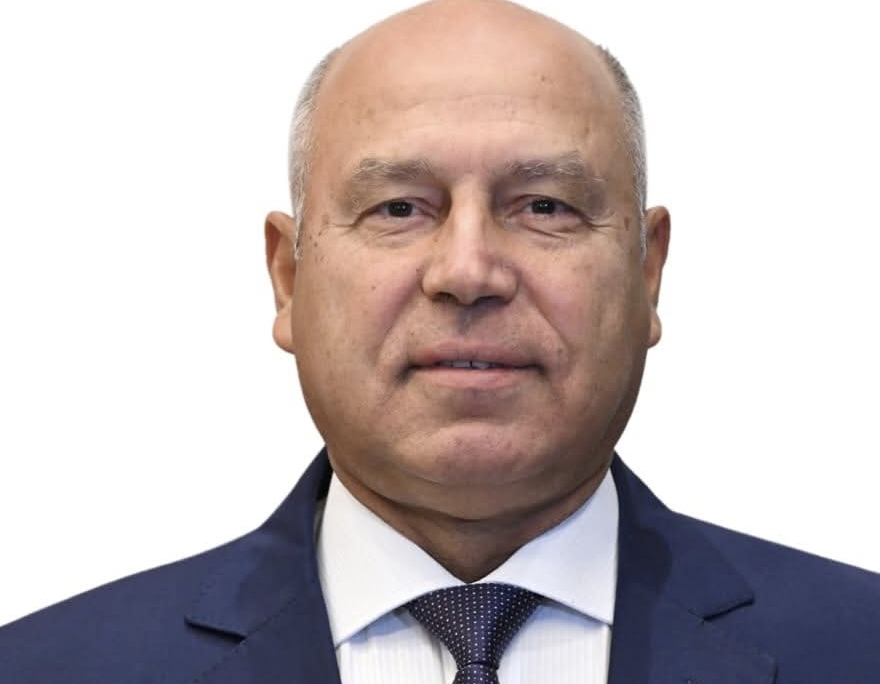 تغيير المسمى الوظيفى لكامل الوزير يثير الجدل.. ومصدر ينفى كل التكهنات