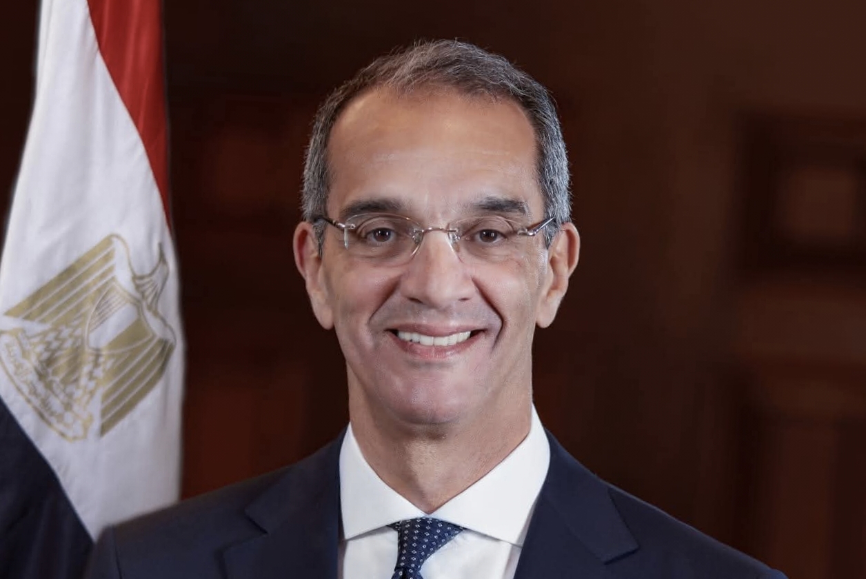 وزير الإتصالات يشارك فى"القمة العالمية لمجتمع المعلومات"بجنيف