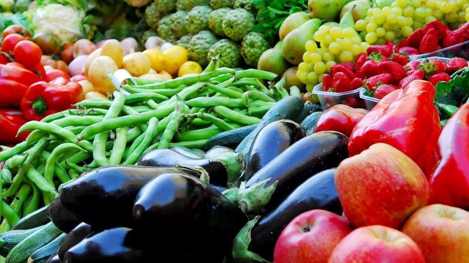 أسعار الخضروات والفاكهة اليوم الجمعة 18 يوليو 2025
