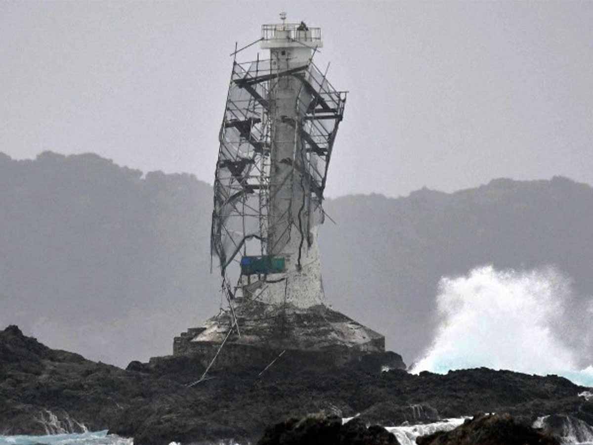 العاصفة الاستوائية "ناري" .. تضرب جزيرة هوكايدو اليابانية - الخبر لايف