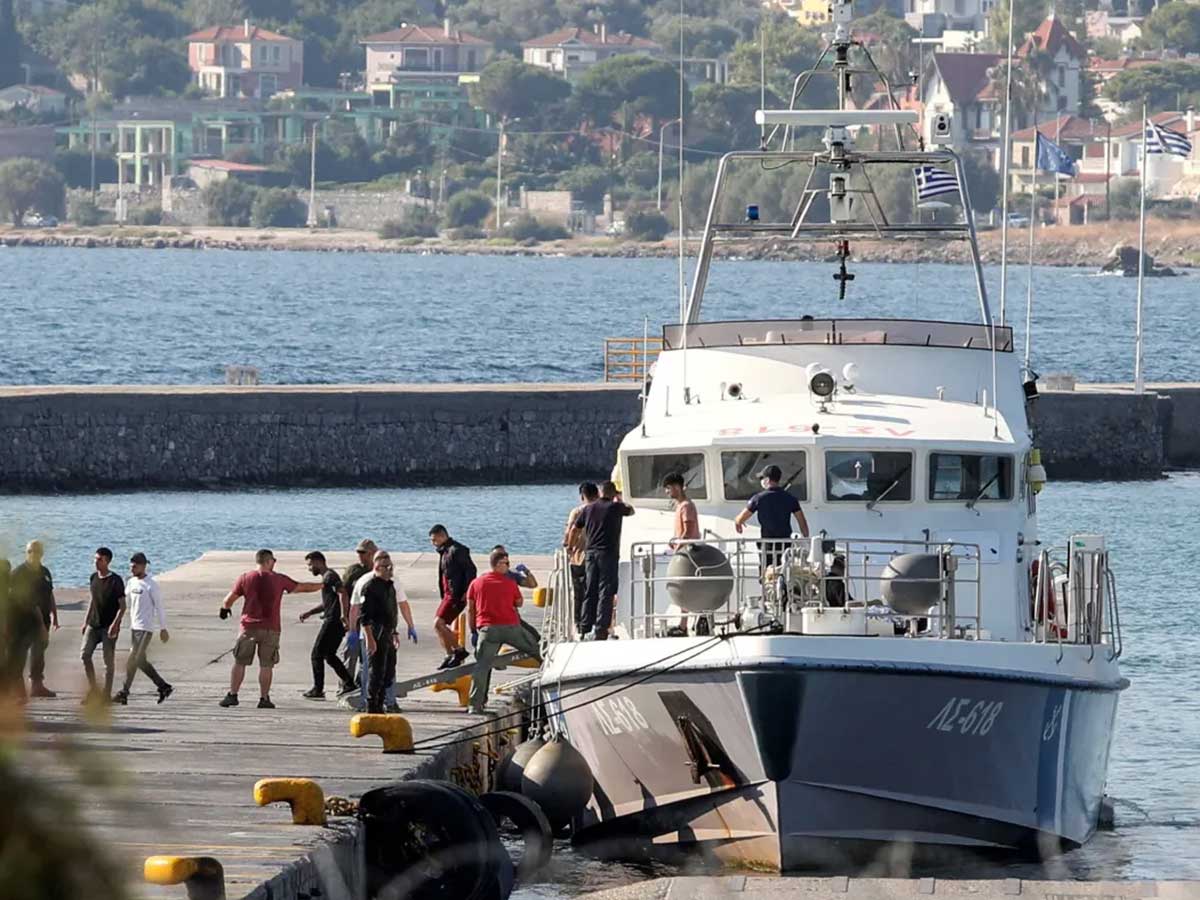 اليونان تعلن تعليق طلبات اللجوء .. للمهاجرين القادمين في قوارب من إفريقيا
