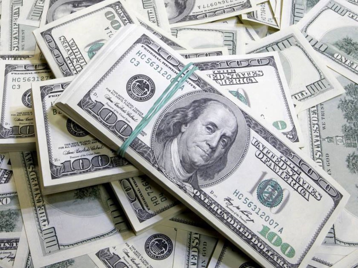 الدولار يستقر قرب أدنى مستوياته .. منذ فبراير 2022