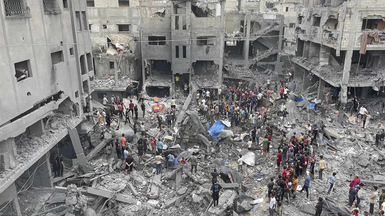 استشهاد خمسة فلسطينيين .. في استهداف الإحتلال مدرسة بمدينة غزة