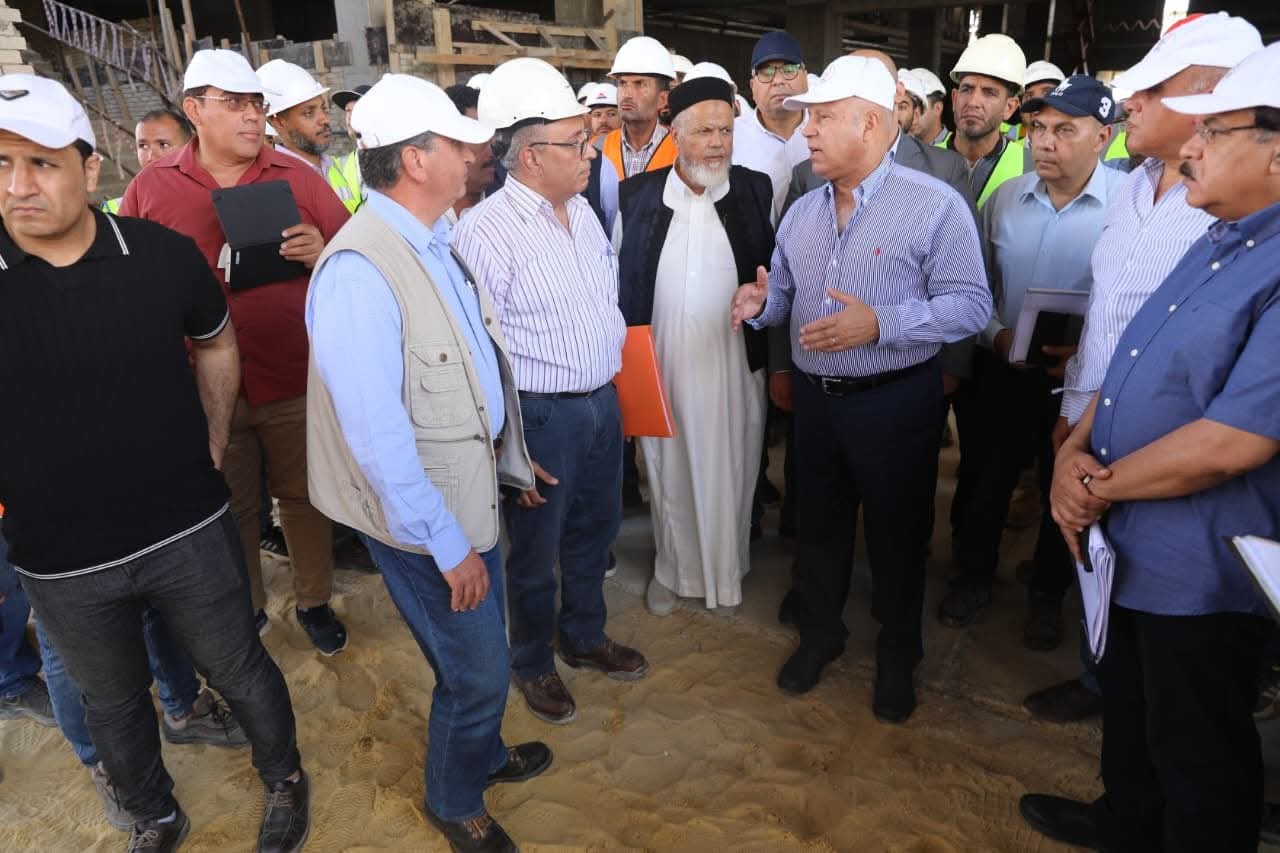 وزير الصناعة والنقل يتفقد مشروع الخط الأول من شبكة القطار الكهربائى السخنة/العلمين/ومطروح