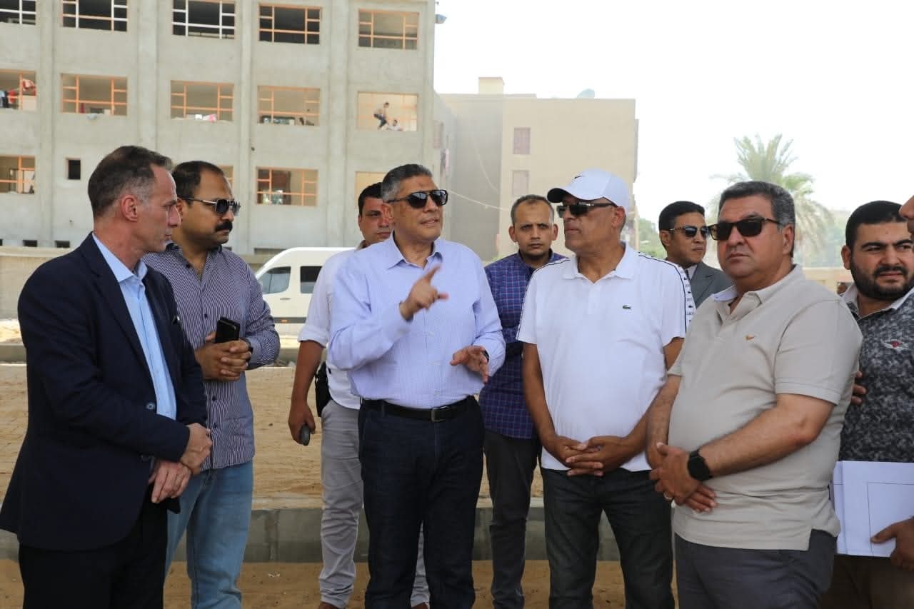 محافظ الجيزة يتفقد أعمال التطوير بمحيط مستشفى بولاق الدكرور العام