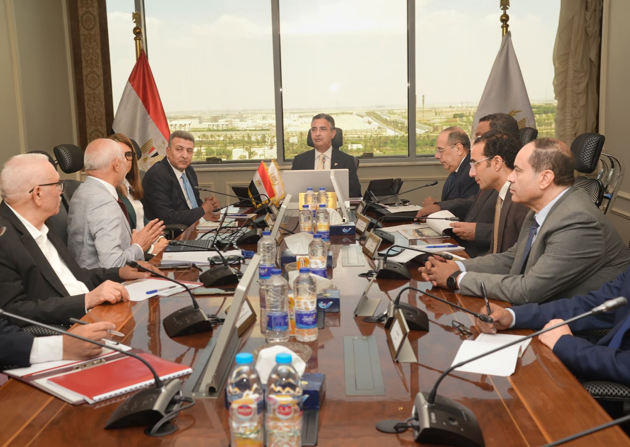 وزير التموين يجتمع مع رؤساء مجالس إدارات شركات مضارب رشيد وكفر الشيخ والبحيرة