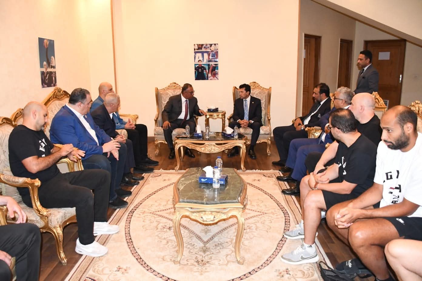 وزير الرياضة يلتقى منتخب مصر لكرة السلة..قبل خوض منافسات بطولة الأفروباسكت 2025