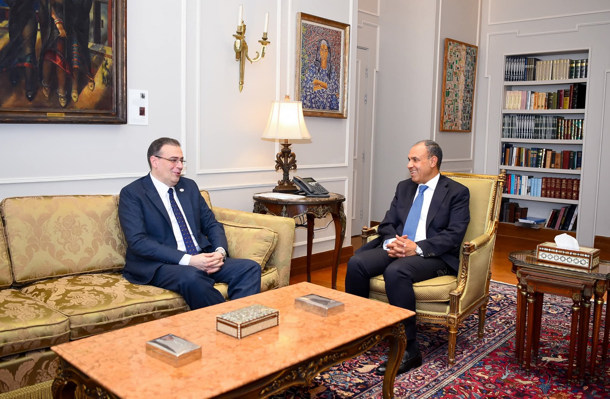 وزير الخارجية  يبحث مع رئيس المركزي للتنظيم والإدارة تعزيز التعاون فى التدريب والإصلاح الإداى