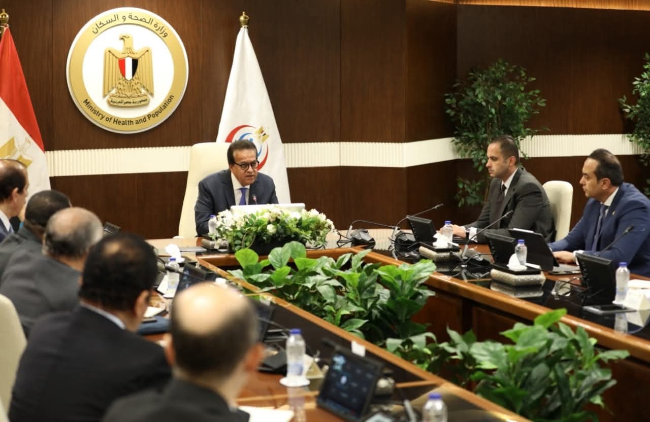 عبدالغفار" يوجه بإجراء مراجعات دورية مع مديري المستشفيات لمتابعة الشؤون الإدارية والفنية