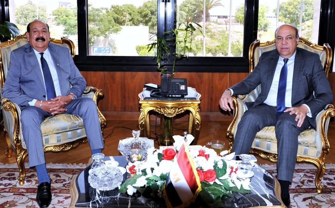 "الحفني": نُوسّع شبكة خطوطنا الجوية لتلبية احتياجات المصريين بالخارج