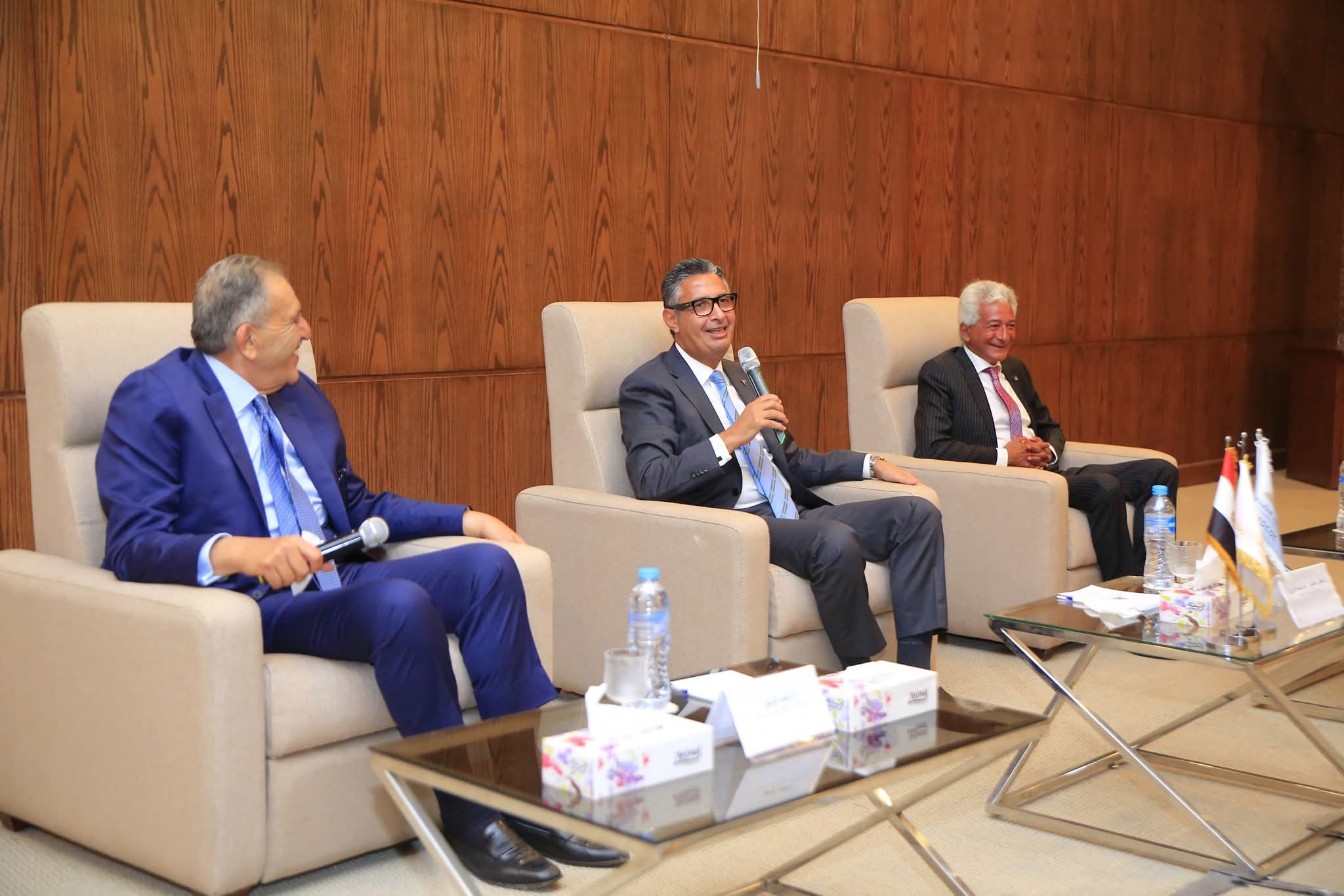 وزير التموين يلتقي قيادات الغرف التجارية لضبط الأسواق وتخفيض الأسعار