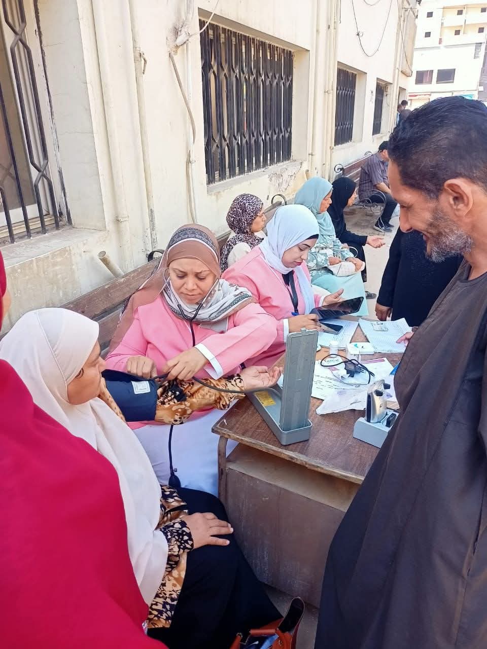 حملة «100 يوم صحة» قدّمت 37 مليونًا و814 ألف خدمة طبية مجانية
