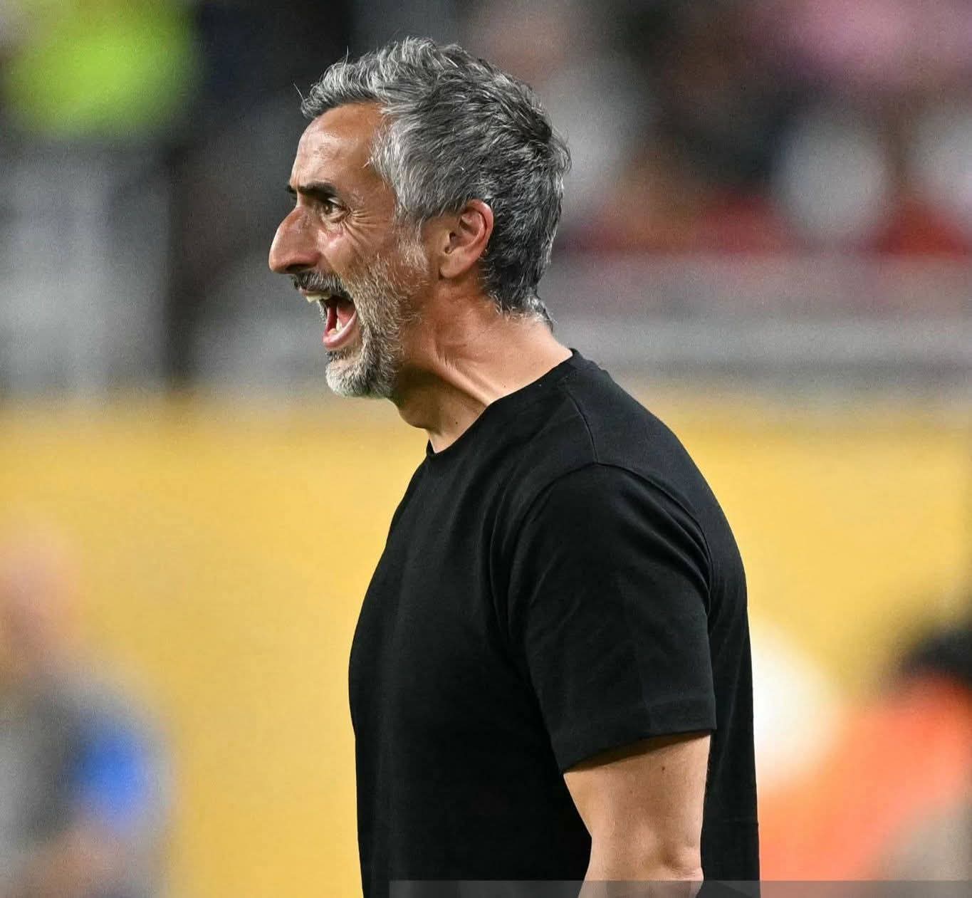 مدرب الأهلى لأحد الصحفيين: «مش عايز وسائل الاعلام تتعود تقول رأيها»