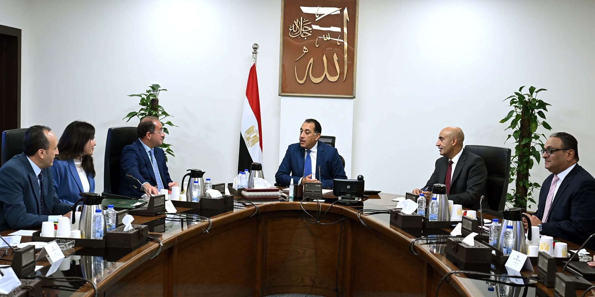 رئيس الوزراء يُتابع ملفات العمل المشتركة بين المالية والتربية والتعليم