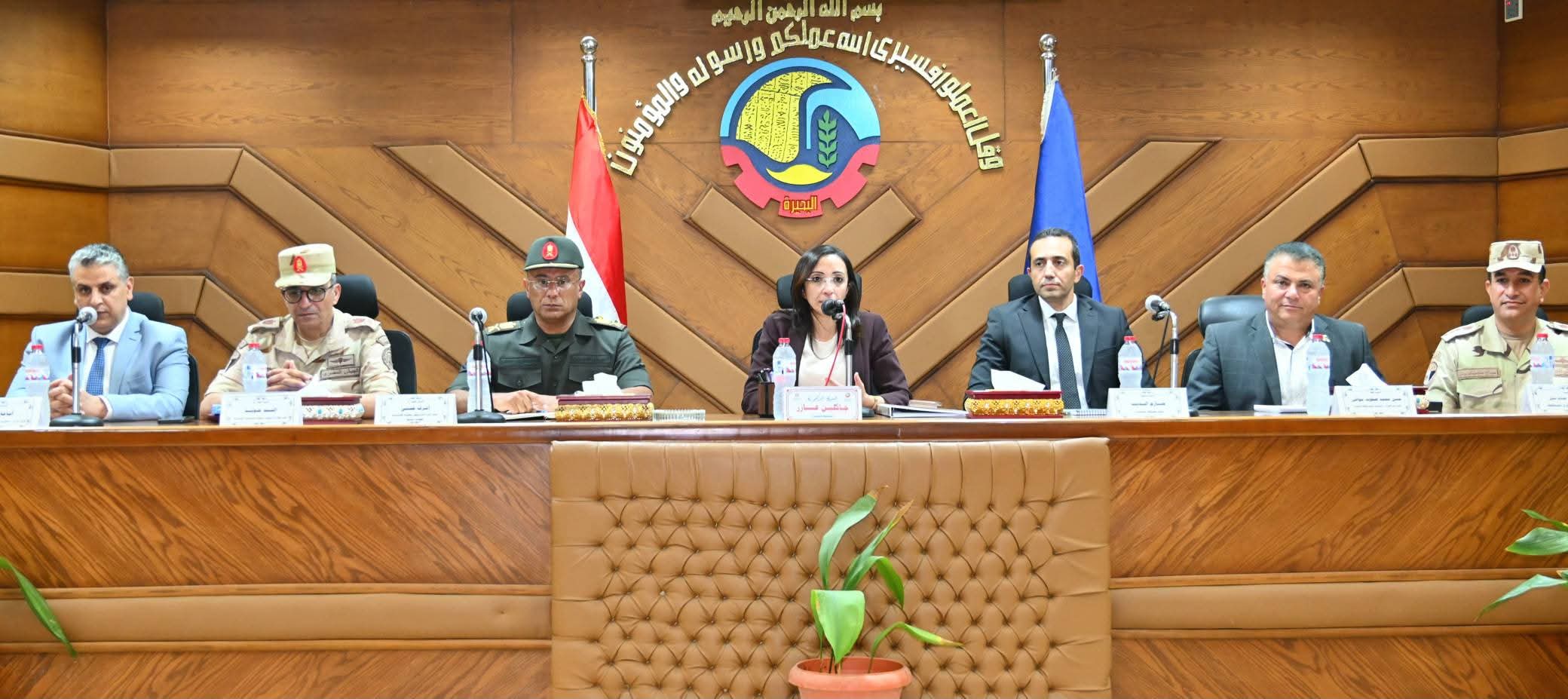 محافظ البحيرة تبحث مع مدير إدارة التراخيص بالهيئة الهندسية للقوات المسلحة ملفات التصالح وتطوير منظومة التراخيص