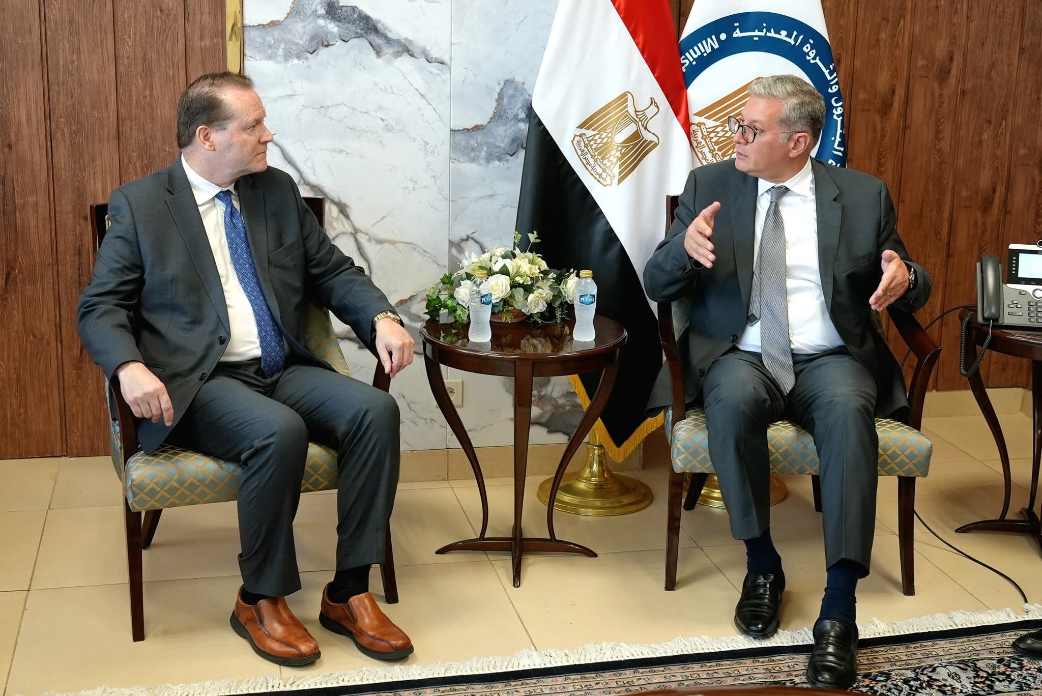 وزير البترول يبحث مع "أنرجوس" العالمية التعاون القائم فى سفن التغييز
