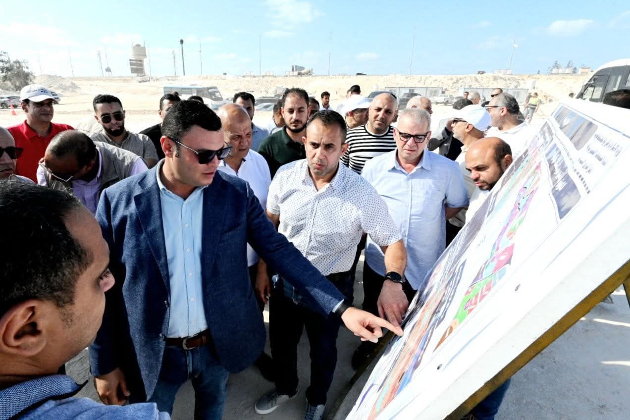 وزير الإسكان يتفقد مشروع بحيرات "نيو مارينا" و"البوغاز" والفيلات والشاليهات بمارينا ٨ 