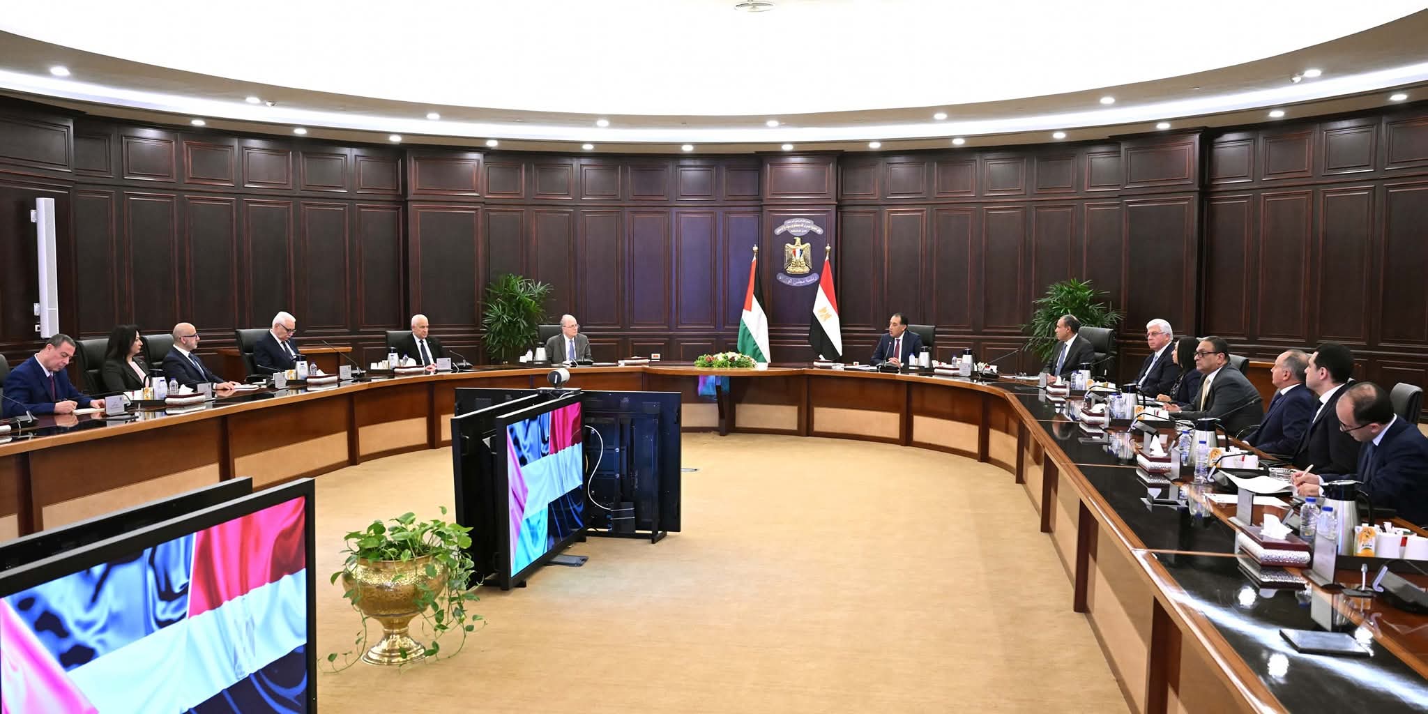 رئيس وزراء فلسطين:الأجيال القادمة ستذكر لمصر موقفها الصلب الرافض لتهجير الفلسطينيين