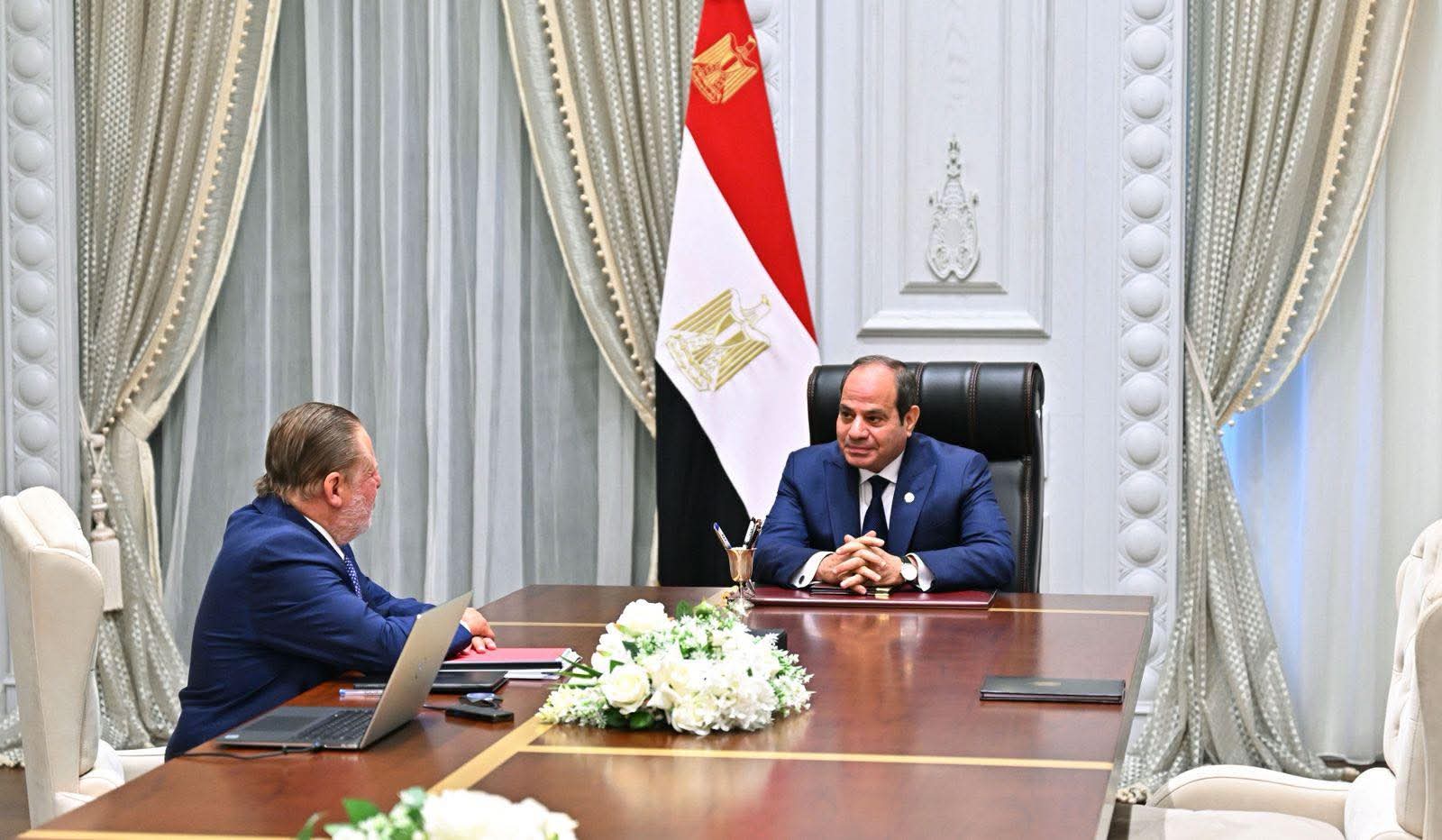 الرئيس يوجه بإتاحة الموارد الدولارية.. لتوفير المنتجات البترولية