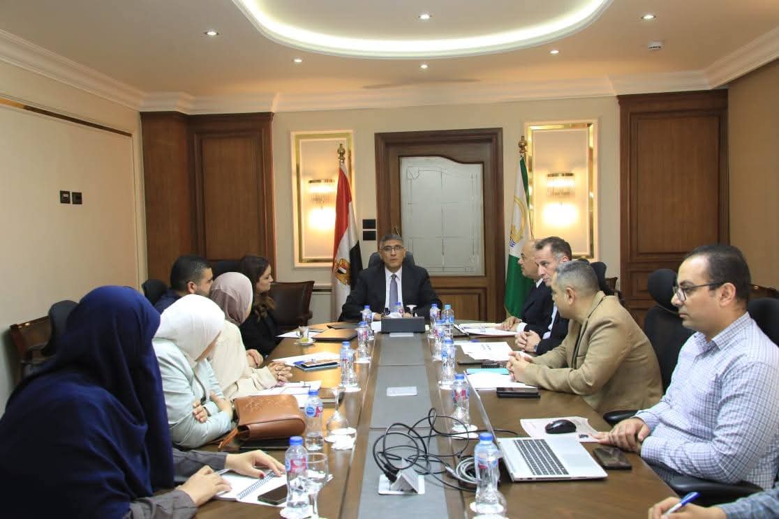 محافظ الجيزة يتابع المراحل النهائية لأعمال تطوير وإعادة تأهيل مدينة الطلبة والطالبات