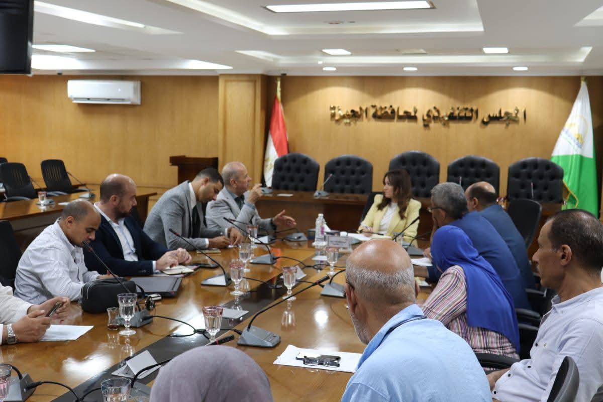 نائب محافظ الجيزة تترأس اجتماع الأمانة الفنية لمناقشة مشروع إعادة تخطيط منطقة مساكن عزيز عزت والكيت كات