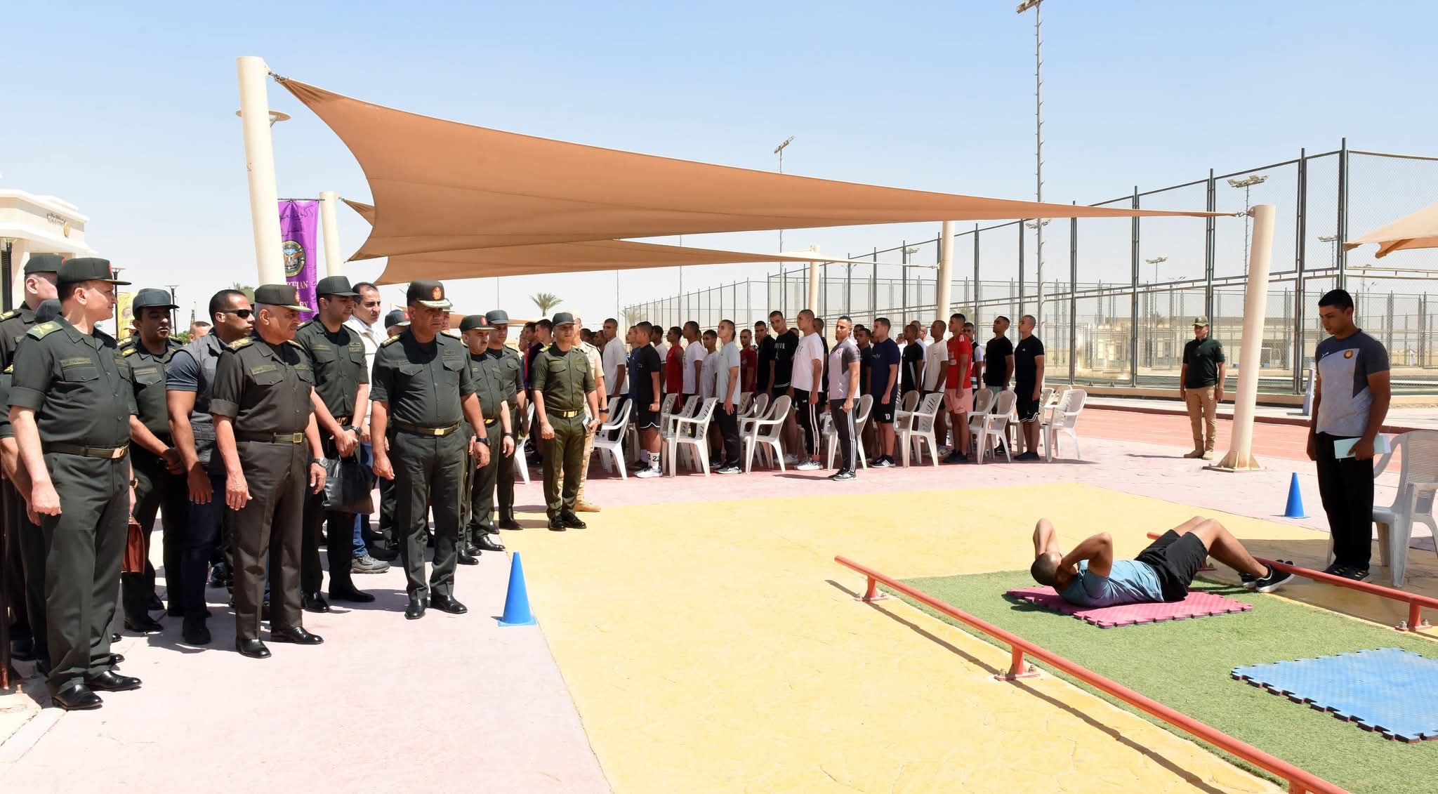 وزير الدفاع والإنتاج الحربى يتفقد إختبارات القبول بالأكاديمية العسكرية المصرية والكليات العسكرية