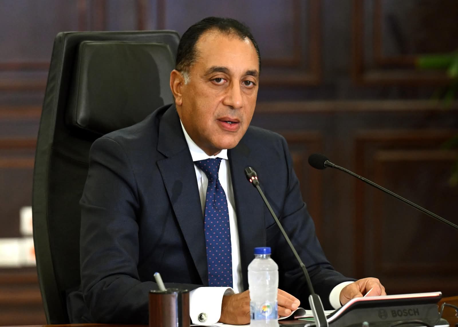 رئيس الوزراء: الحكومة ملتزمة بالكامل بتنفيذ خارطة طريق تطوير الإعلام 