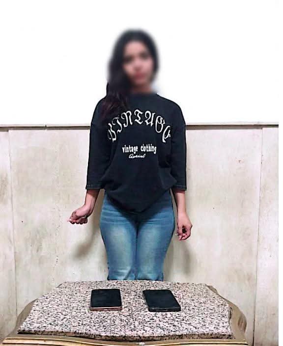 ضبط صانعة محتوى .. فيديوهات خارجة ورقص بملابس مثيرة 