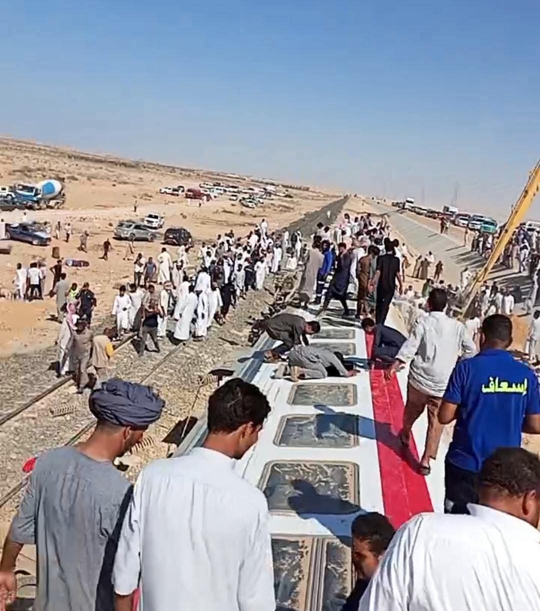 وزير النقل يتوجه لمكان حادث قطار مطروح