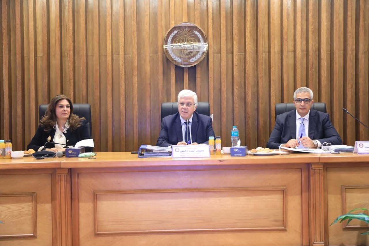 الأعلى للجامعات يعلن الاستعداد المبكر للعام الدراسي الجديد وإعلان الجداول بالكليات