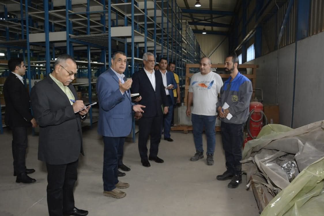 وزير الإنتاج الحربي يطمئن على سير العملية الإنتاجية بأبو زعبل للصناعات الهندسية