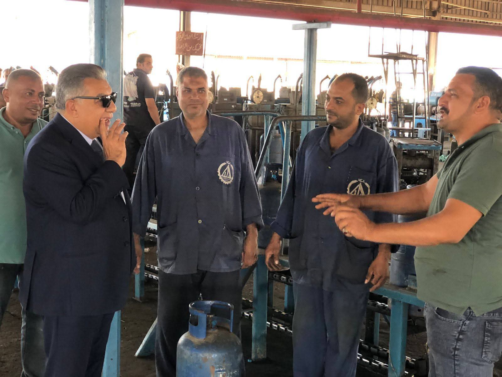 محافظ الدقهلية يفاجئ محطة تعبئة الغاز بقلابشو