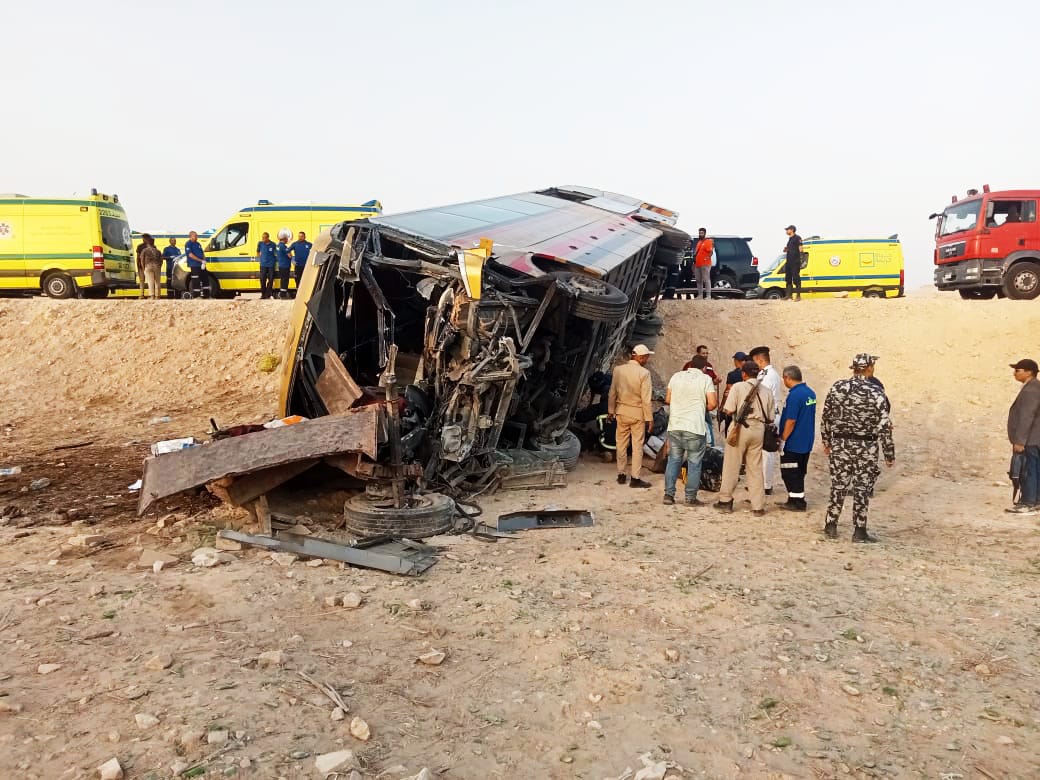 بالأسماء .. وفاة وإصابة 33 شخصاً ضحايا حادث إنقلاب أتوبيس نقل ركاب بأسيوط