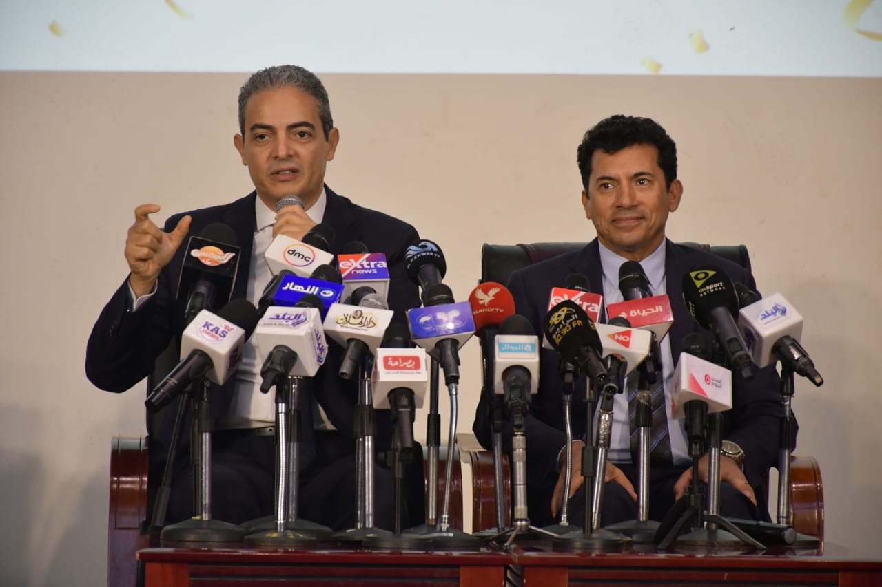 وزير الشباب ونقيب الإعلاميين يشهدان الحلقة النقاشية حول قانون الرياضة وتعديلاته