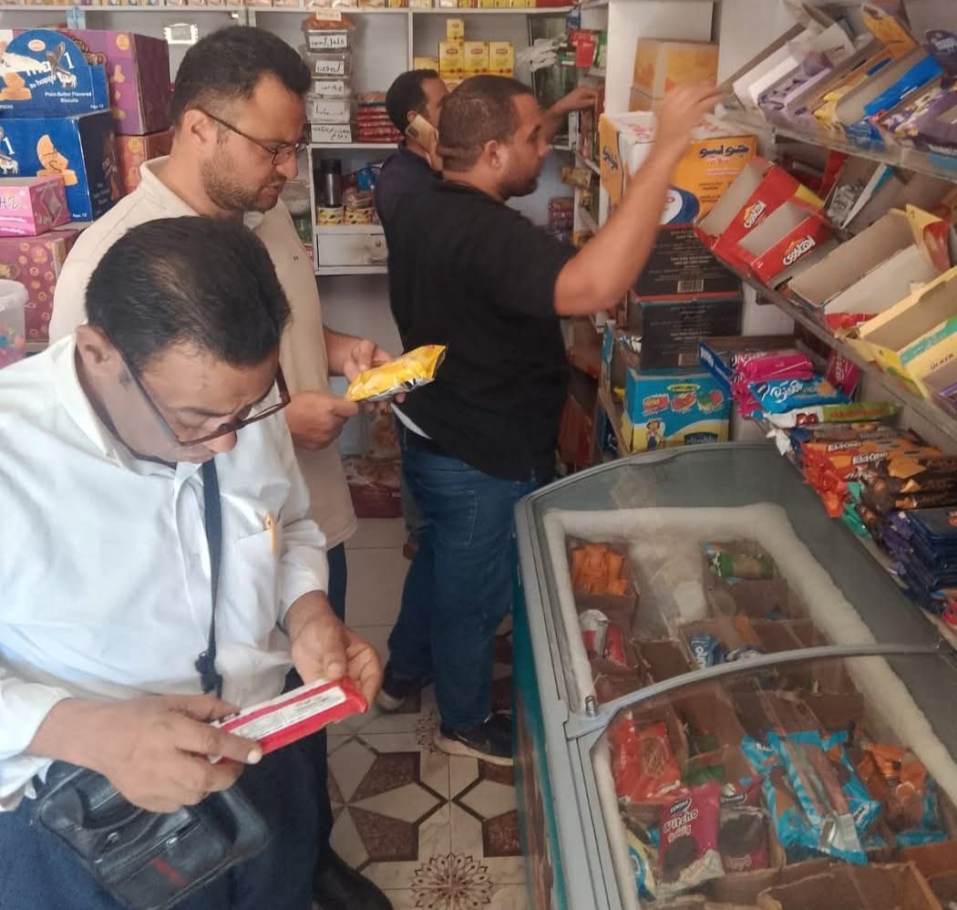 البحيرة .. ضبط مخالفات تموينية بالجملة : أغذية منتهية الصلاحية ومبيدات محظورة