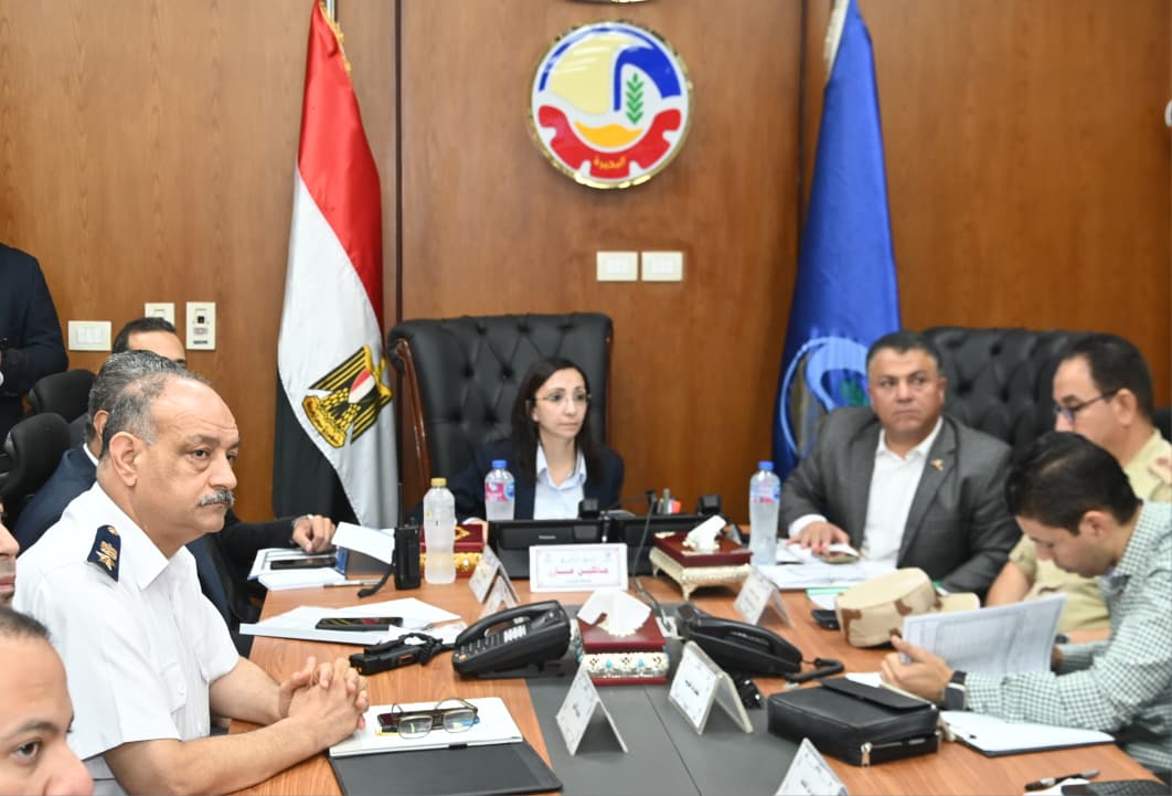 محافظ البحيرة تتابع إنتظام سير انتخابات مجلس الشيوخ 2025 وغلق الصناديق في اليوم الأول
