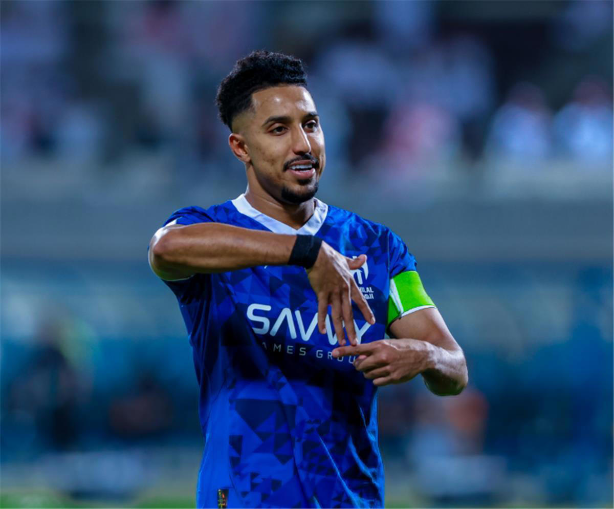 سالم الدوسري ينافس أكرم عفيف وعارف أيمن على جائزة أفضل لاعب في آسيا 2025