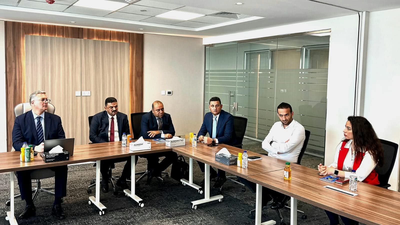  وزير البترول  يتفقد مقر شركة إنبي في أبوظبي
