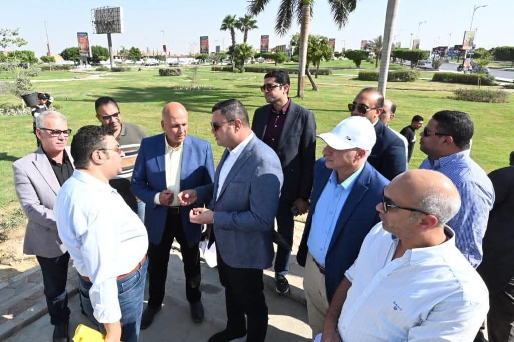 وزير الإسكان يتفقد أعمال رفع كفاءة وتطوير نفق العبور وميدان الحى الخامس