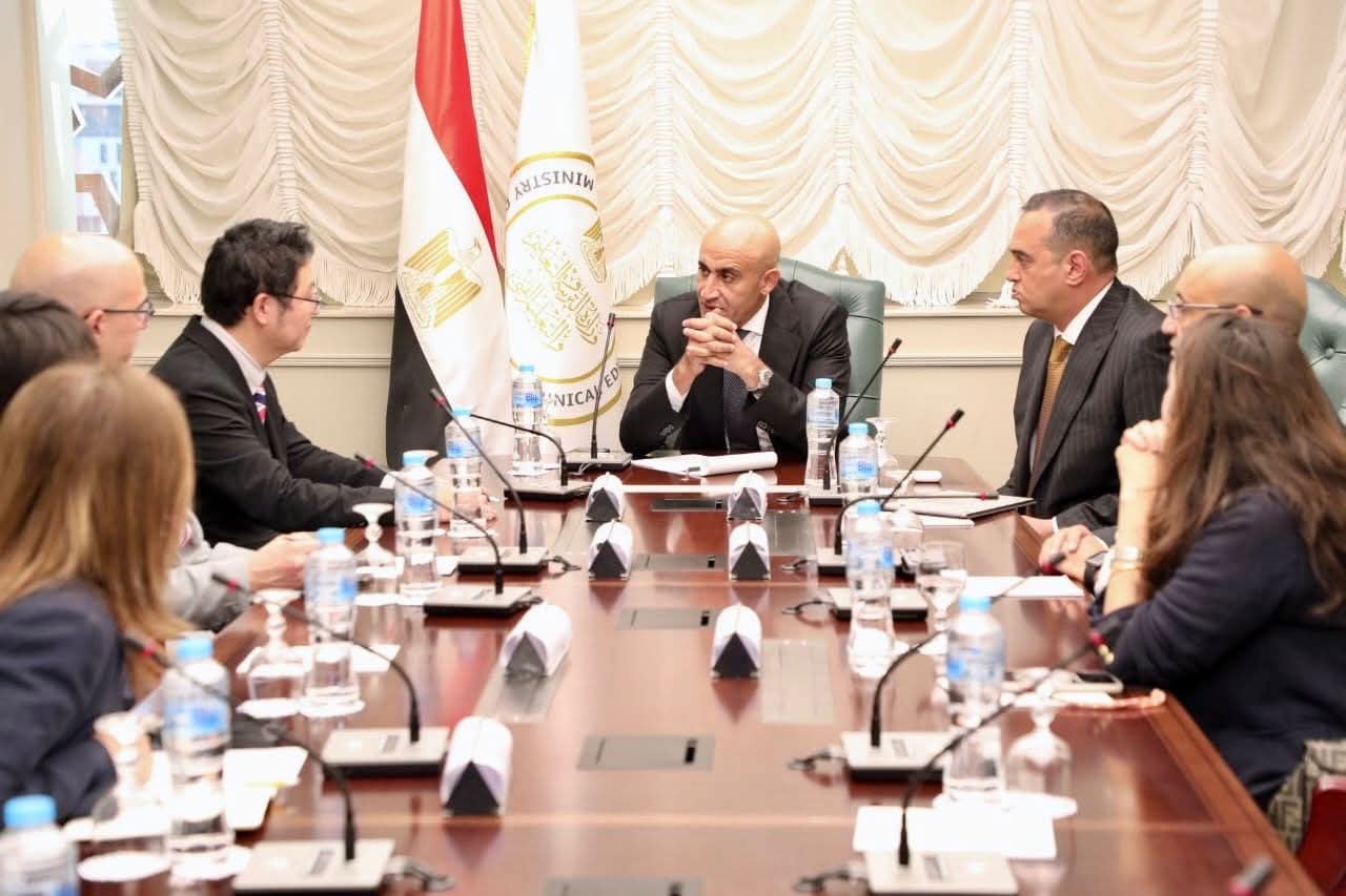 عبد اللطيف: التعاون مع "سبريكس" نقلة نوعية لتقديم المحتوى الرقمى بالمدارس الثانوية